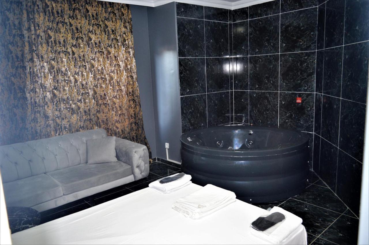 Vip Suit Otel Istanbul Exterior foto